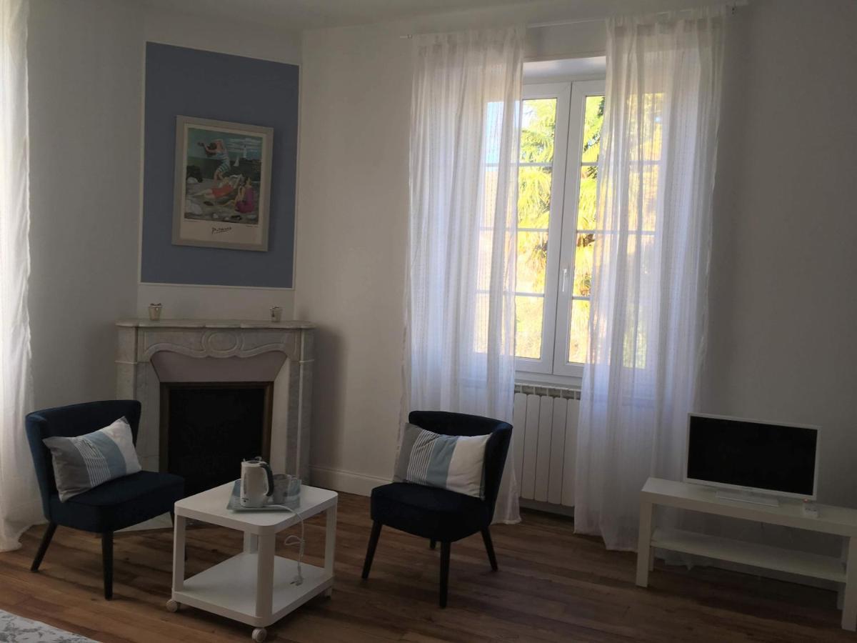 Chalbonia Bed & Breakfast Louhossoa Bagian luar foto