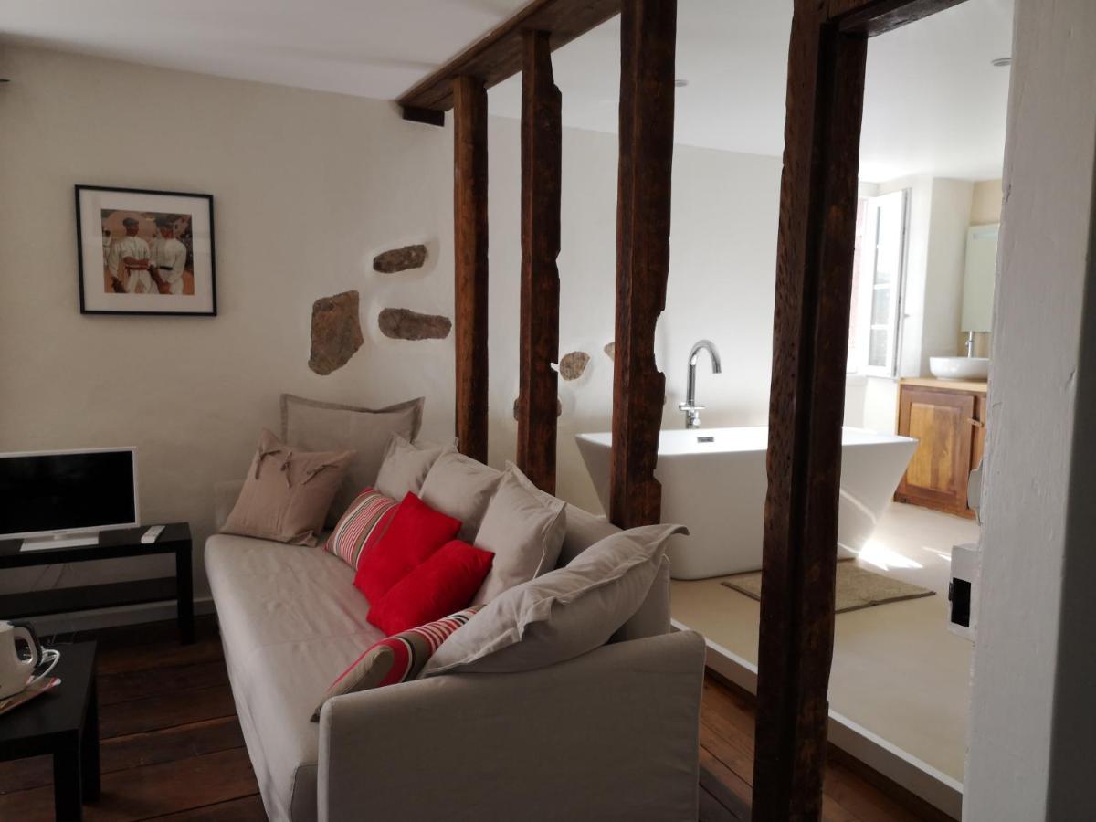 Chalbonia Bed & Breakfast Louhossoa Bagian luar foto