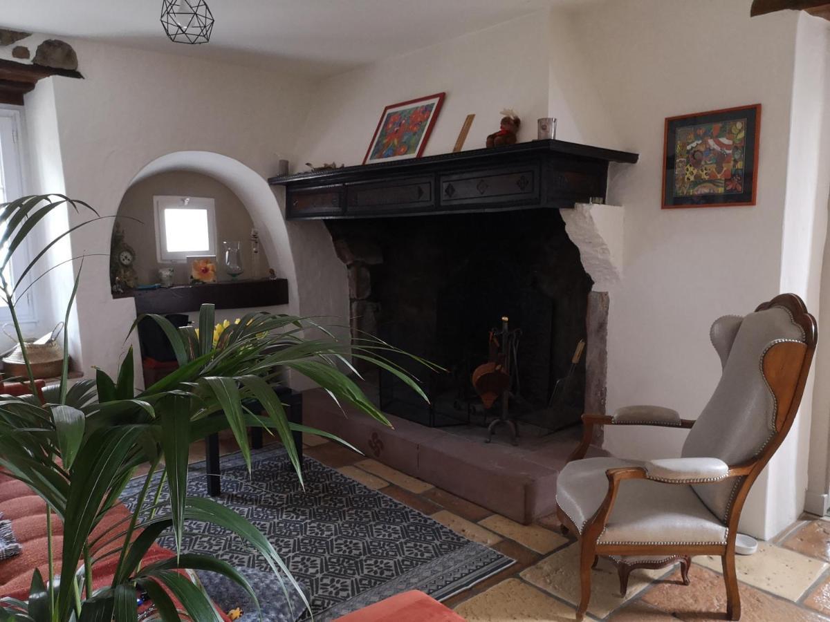 Chalbonia Bed & Breakfast Louhossoa Bagian luar foto