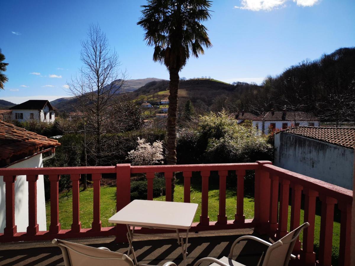 Chalbonia Bed & Breakfast Louhossoa Bagian luar foto